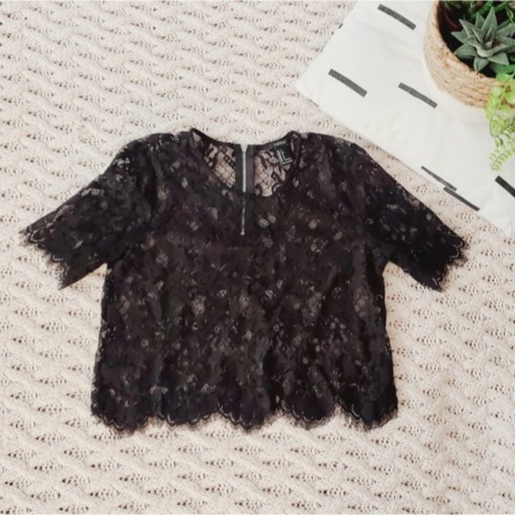 Forever 21 Short Sleeved Lace Scalloped Top- Black- Size S - Nwot - Picture 4 of 16
